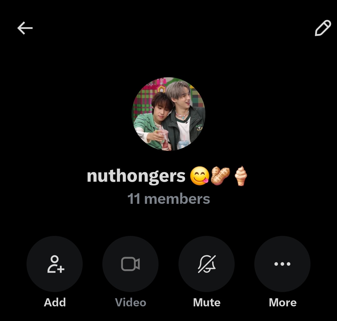 𝒕𝒉𝒂𝒏𝒂𝒘𝒊𝒏'𝒔 𝒕𝒘𝒊𝒏 SAW LYKN 🐺! 🍉🎸🦈 tweet media