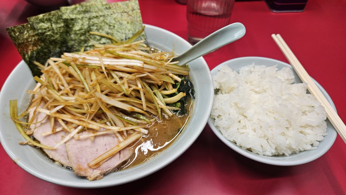 Dr.MJ君と偶然会って家系らーめん紹介した！
これが日本の味だね