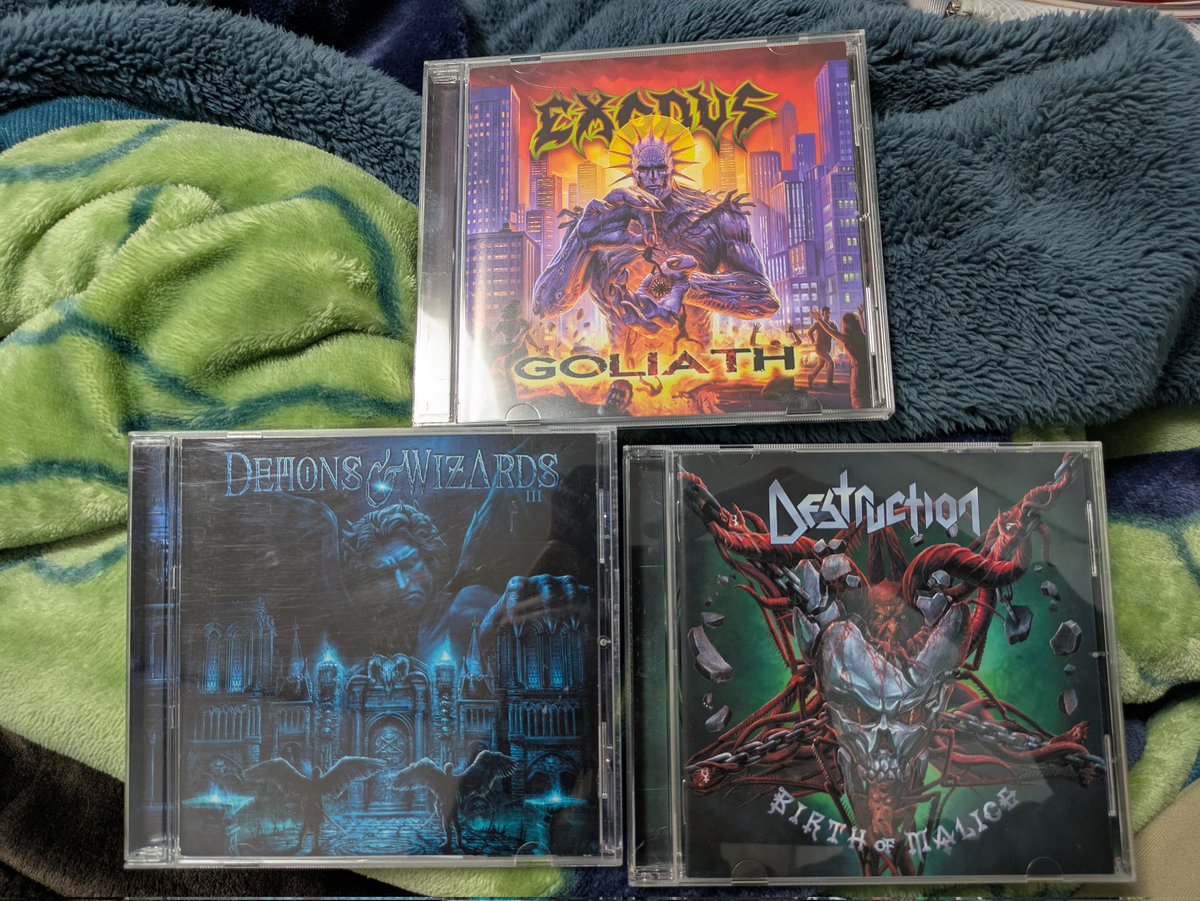 WhiteCat_Subel's tweet image. 【本日のCD購入】
全てブックオフ
Thrush MetalのExodus(上)は1ヶ月前に発売したばっかでブックオフに売ってた☺️
こちらもThrush Metal、Destruction(右下)は去年に発売したCDで買えて満足😆
Power MetalのDemons&amp;amp;Wizards(左下)は2020年の2月、コロナ流行りの時に発売したCDです
#メタル #metal #cd