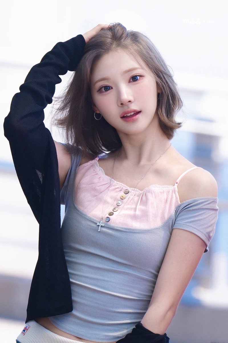 동팔이 tweet media