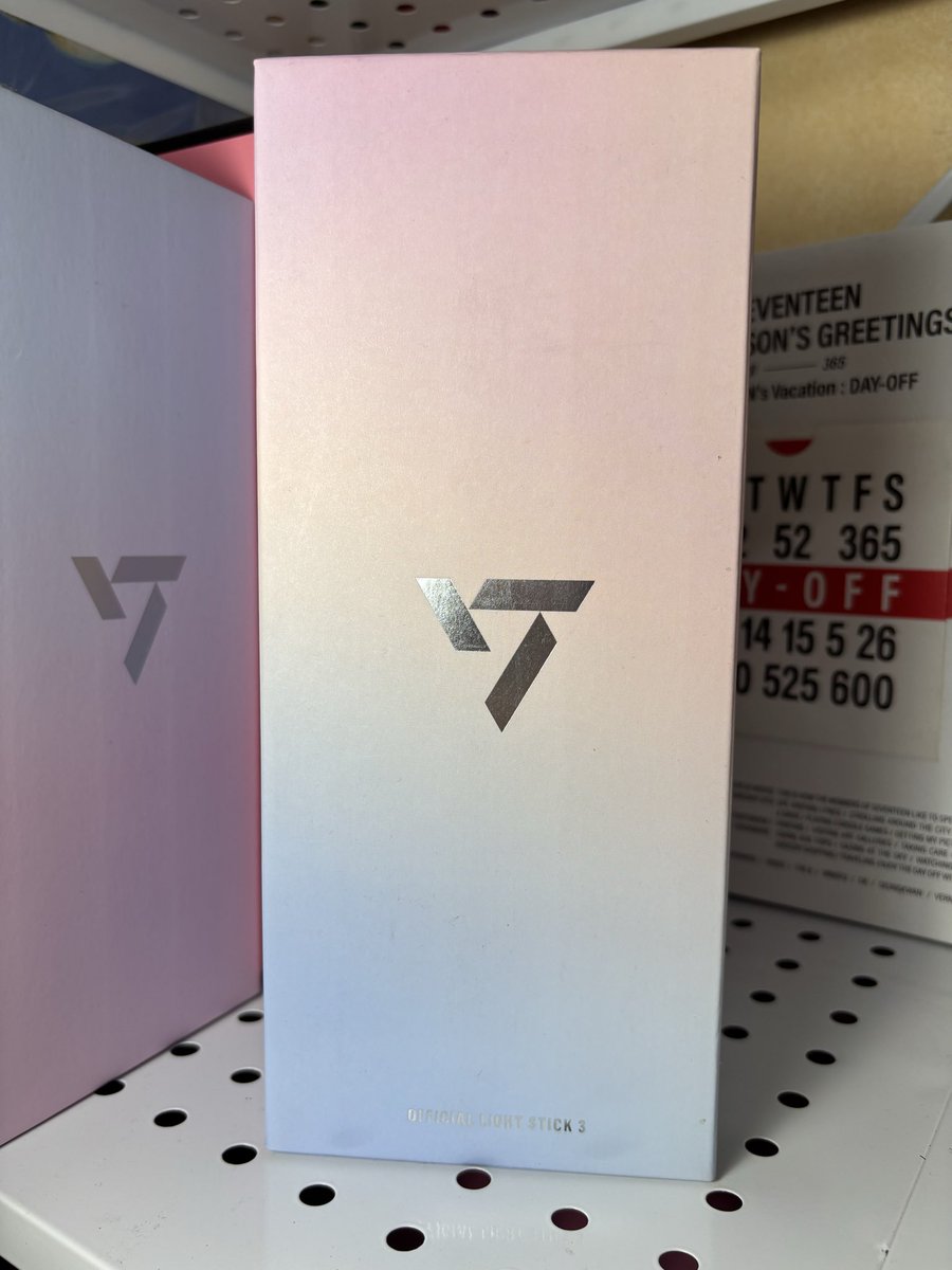 SVT LIGHTSTICK VER 3 SEALED

— check pinned post for details
ORIGINAL PRICE: PHP 3000

PHP 2000
Installment Price: PHP 2500

comment or dm mine to claim