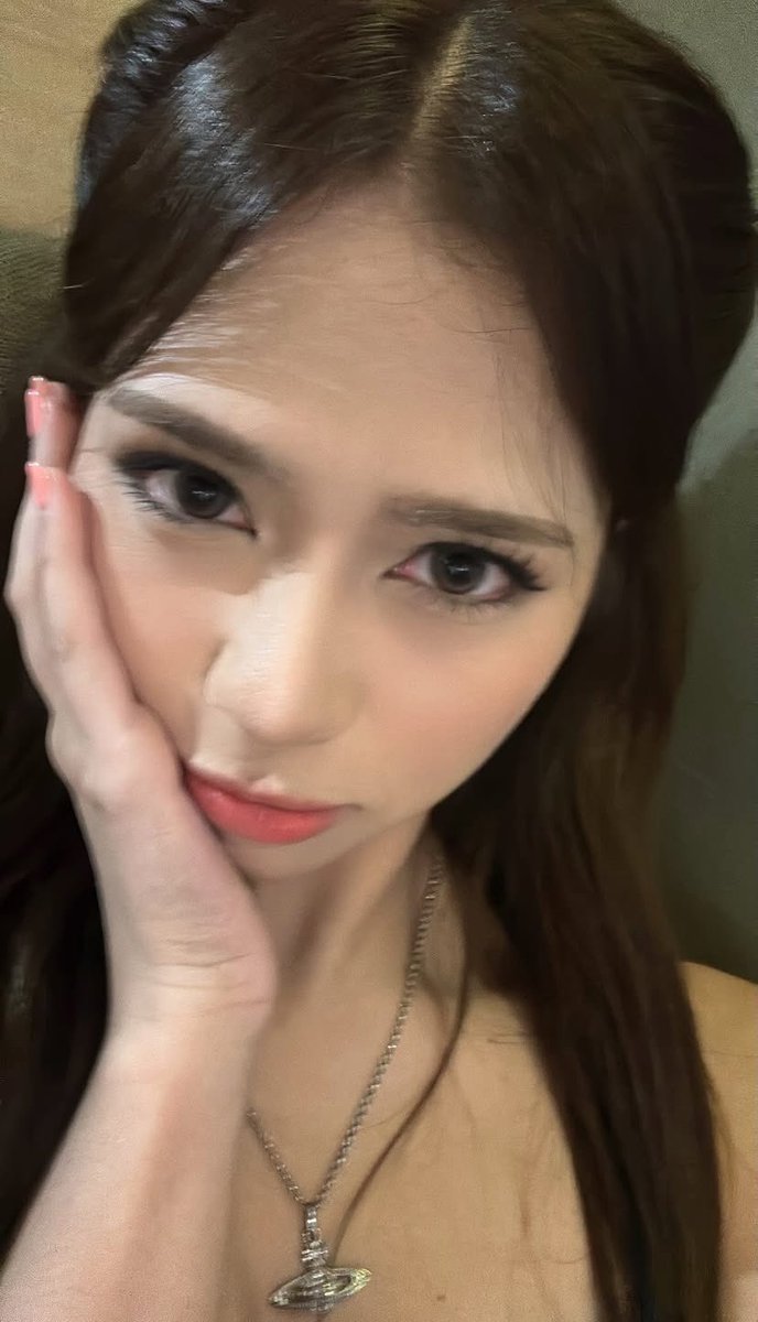 Out Of Context Kathrina tweet media