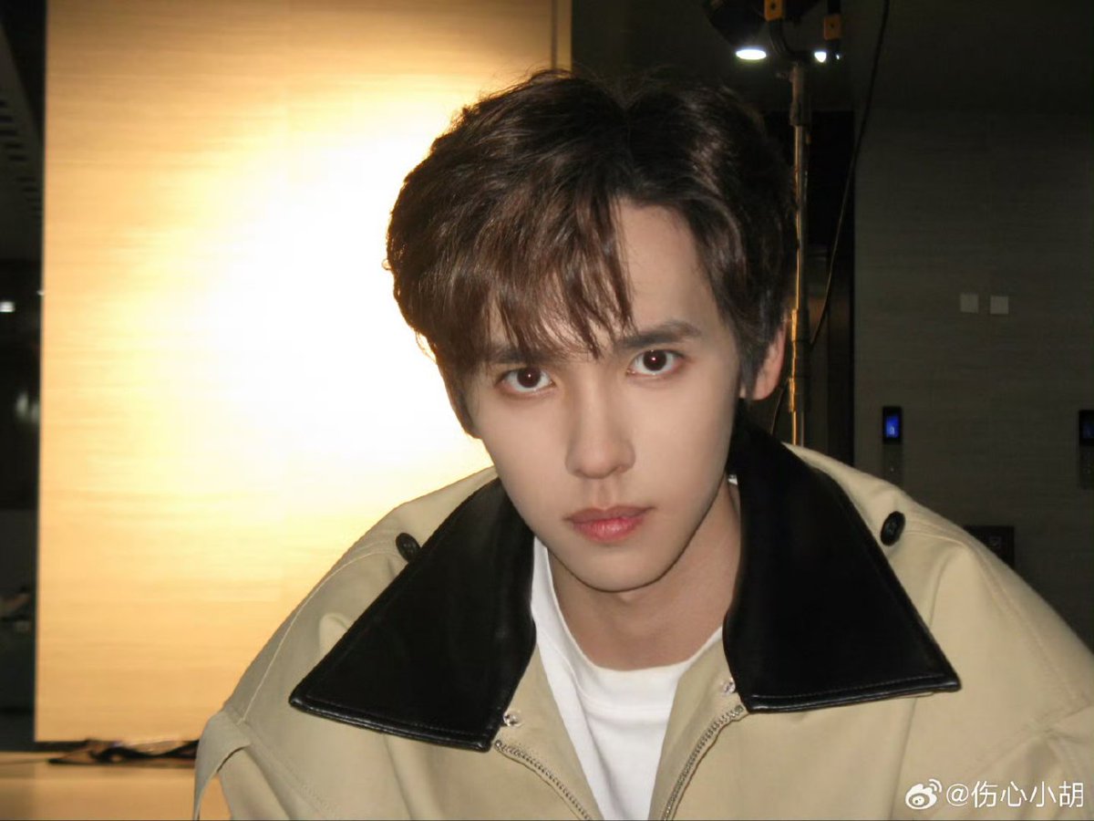 girlseayou's tweet photo. Hu yiyang update
His caption "100 points for photography" 
#twinklelovewinter #twinklelove5 #twinkleloves5 #hyy https://t.co/gIsYeZ2vMo