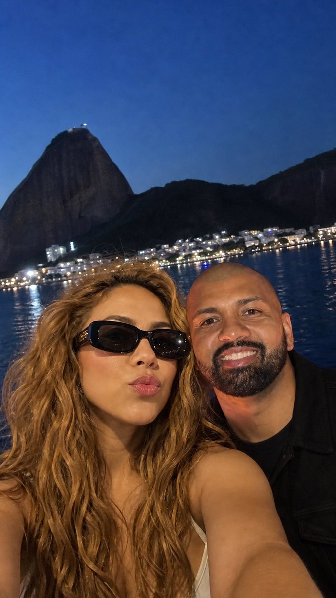 joao_kort's tweet photo. 🚨 POSSÍVEL NOVO CASAL? 👀
Dizem que a diva internacional está vivendo um affair DISCRETO com um brasileiro misterioso 🇧🇷🔥
Os dois teriam sido vistos juntos longe dos holofotes… e o clima? pura química 😳💘
Quem é o gato que conquistou o coração dela? 👀
— Jornalista João Kort https://t.co/z5WQSSGmGH