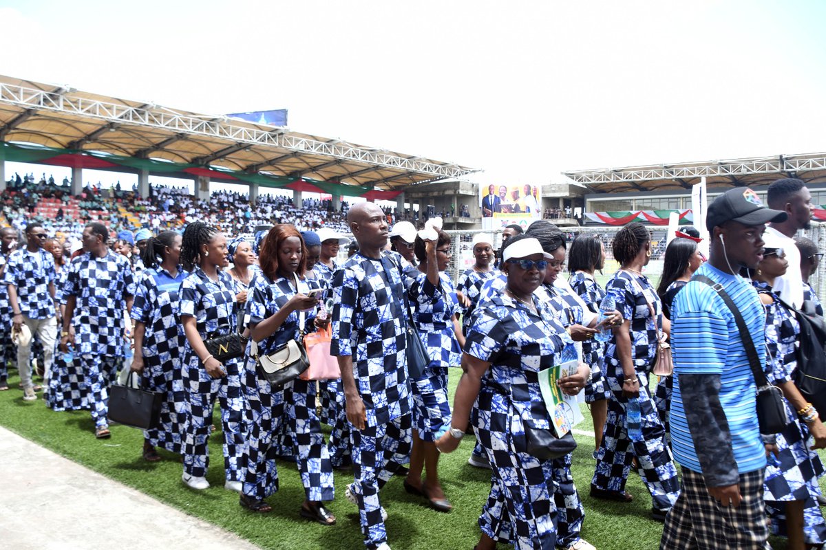 OfficeJudge's tweet photo. Members of staff of Lagos State Judiciary at the 2026 Workers' Day Celebration, themed "Insecurity, Poverty: Bane of Decent Work", held at Mobolaji Johnson Arena, Onikan, Lagos, on Friday, 1st May, 2026.
@followlasg
@justicealogba
#lagosjudiciary 
#AGreaterLagosRising https://t.co/tcKG082zlz