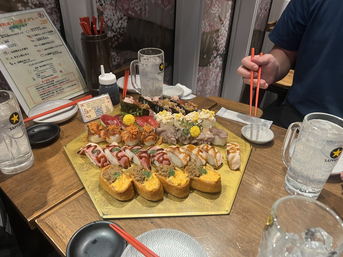 チームえんしぇで秋葉原の肉寿司行ってきた〜🍺