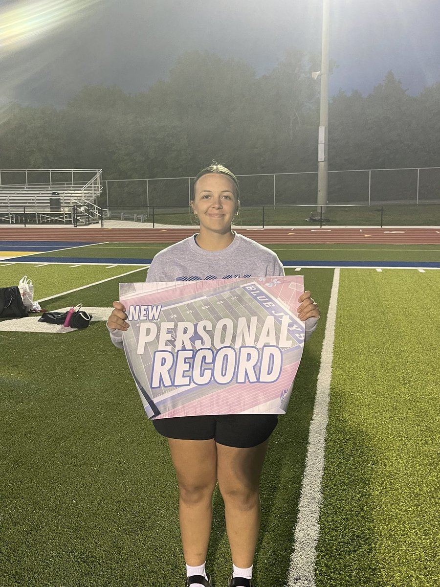 CoachOlszowka's tweet image. Congratulations Madilyn Jacquin… NEW PR in the Discus at the Francis Howell Invitational!  #TEAM