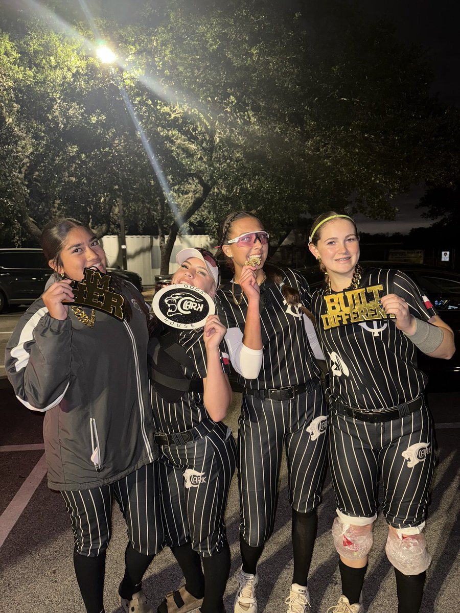 Clark Softball tweet media