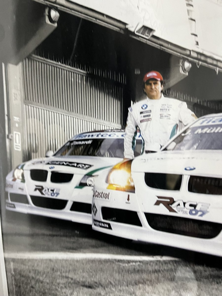 ザナルディ亡くなったのか、、、
WTCCのBMW チーム イタリア・スペインで46320と90320siをドライブしてたのが印象的です。
安らかにお眠りください