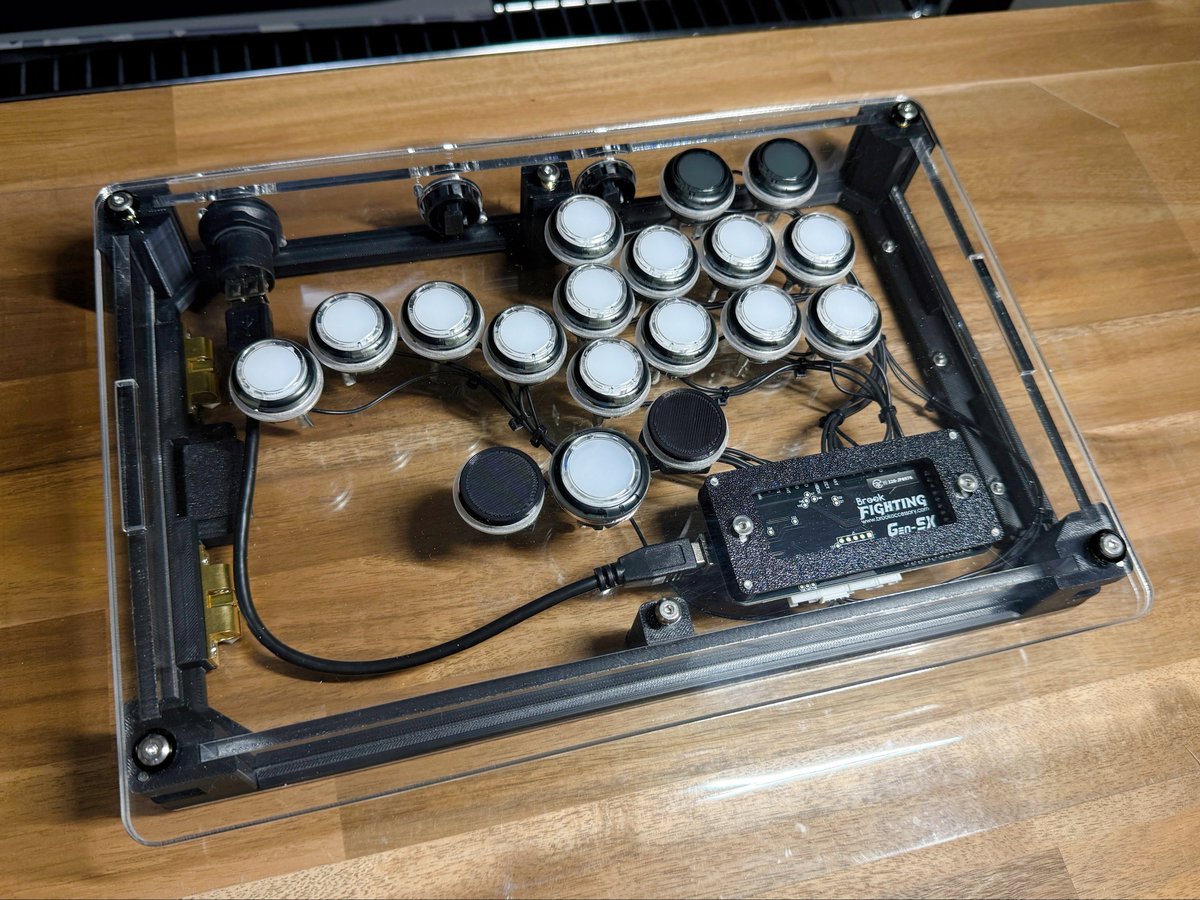 Brook】OneFRAME使用 くろまき工房 薄型傾斜レバーレス アケコン 2度