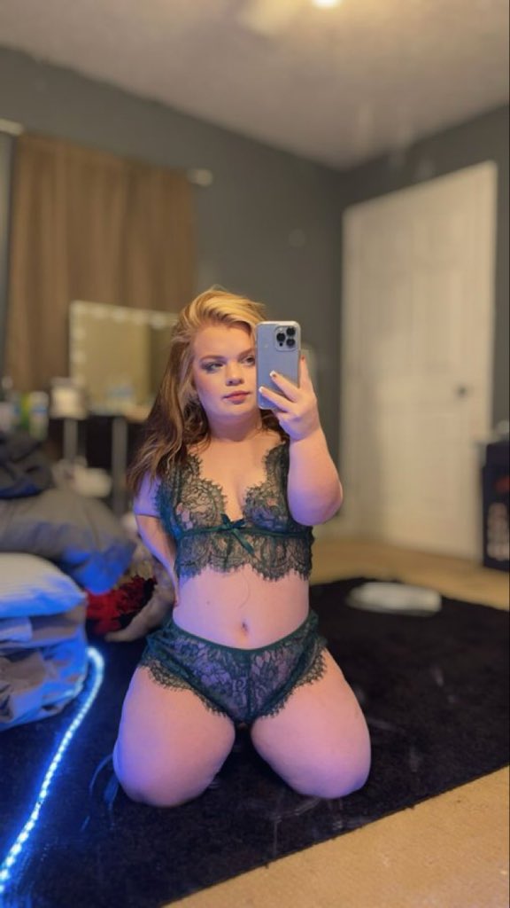 funsized pixie 😍🥰 tweet media