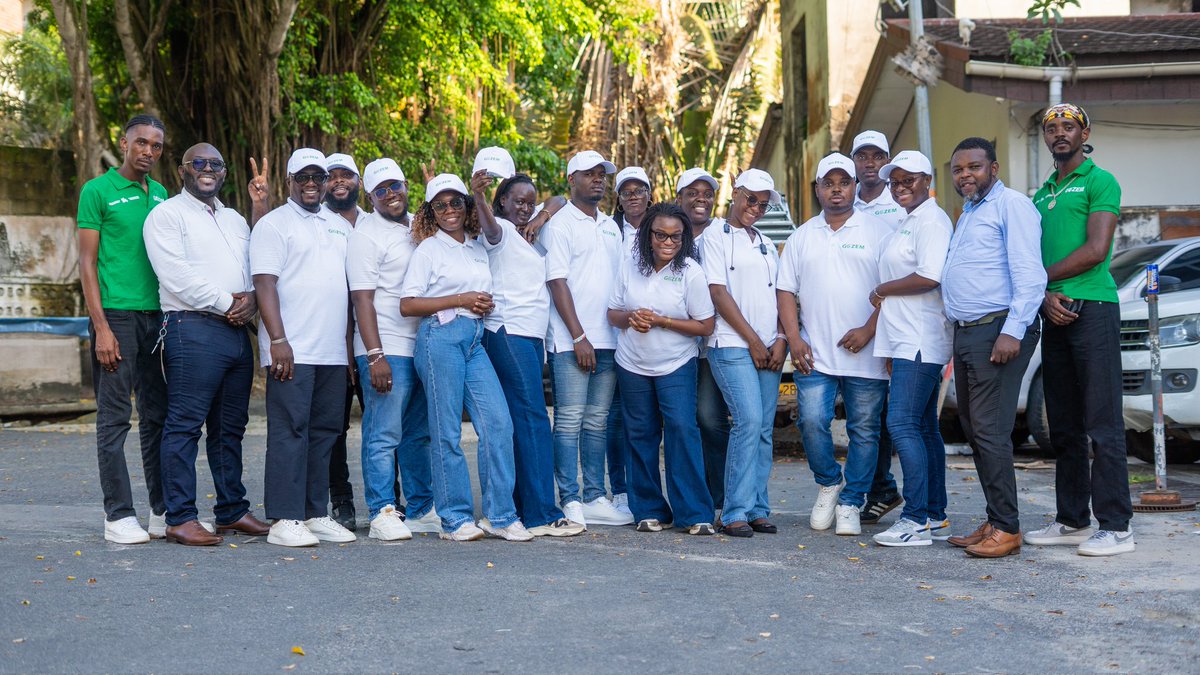 GozemGA's tweet photo. Merci pour tout ce que vous faites. ✨

Chez nous, chaque trajet a une valeur. Et cette valeur, ce sont nos équipes qui la créent. 

Aujourd’hui encore, nous vous rendons hommage. 💚

#GozemGabon #Travailleurs #Valeur #Honneur https://t.co/DEGQvbtVWp
