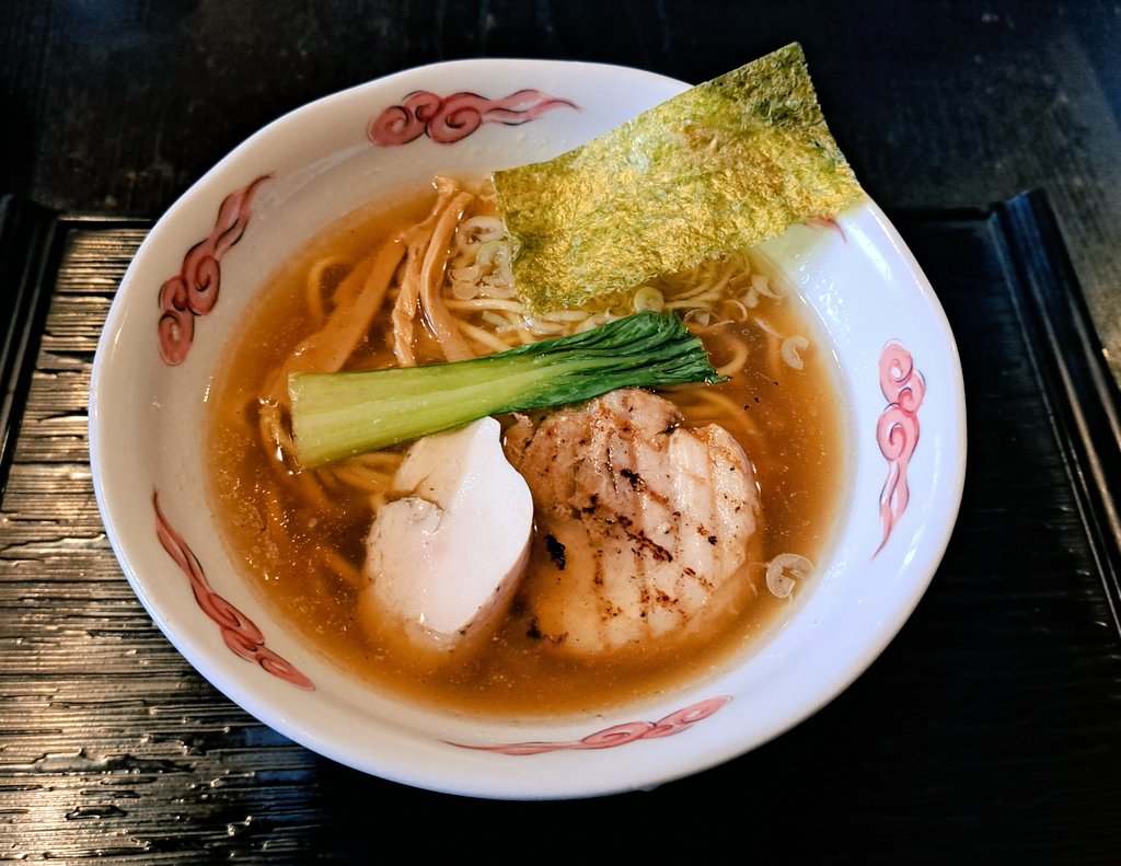 醤油ラーメン
海老油