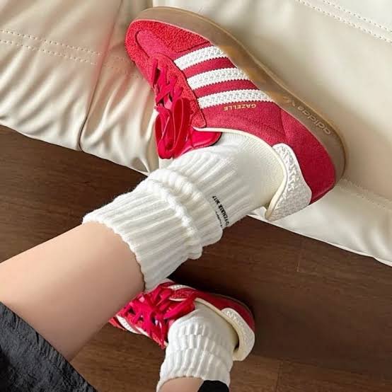 iamlittlebears's tweet image. ✨🐿️รับฝากหิ้ว Adidas ลด70%🍓🍒
Gazelle indoor red white color
1990 + หิ้วรวมส่ง250 = 2240
size: 36-39
📦ส่งของจ/พ/ศ
ขอคนพร้อมโอนเท่านั้นค่าา (หากของหมดคืนเงินเต็มจำนวน ไม่หักค่ะ)

#รับหิ้ว #Adidas #ส่งต่อเสื้อผ้า #ส่งต่อรองเท้า #รับหิ้วรองเท้า #sale #รองเท้าadidas #รองเท้าผ้าใบ