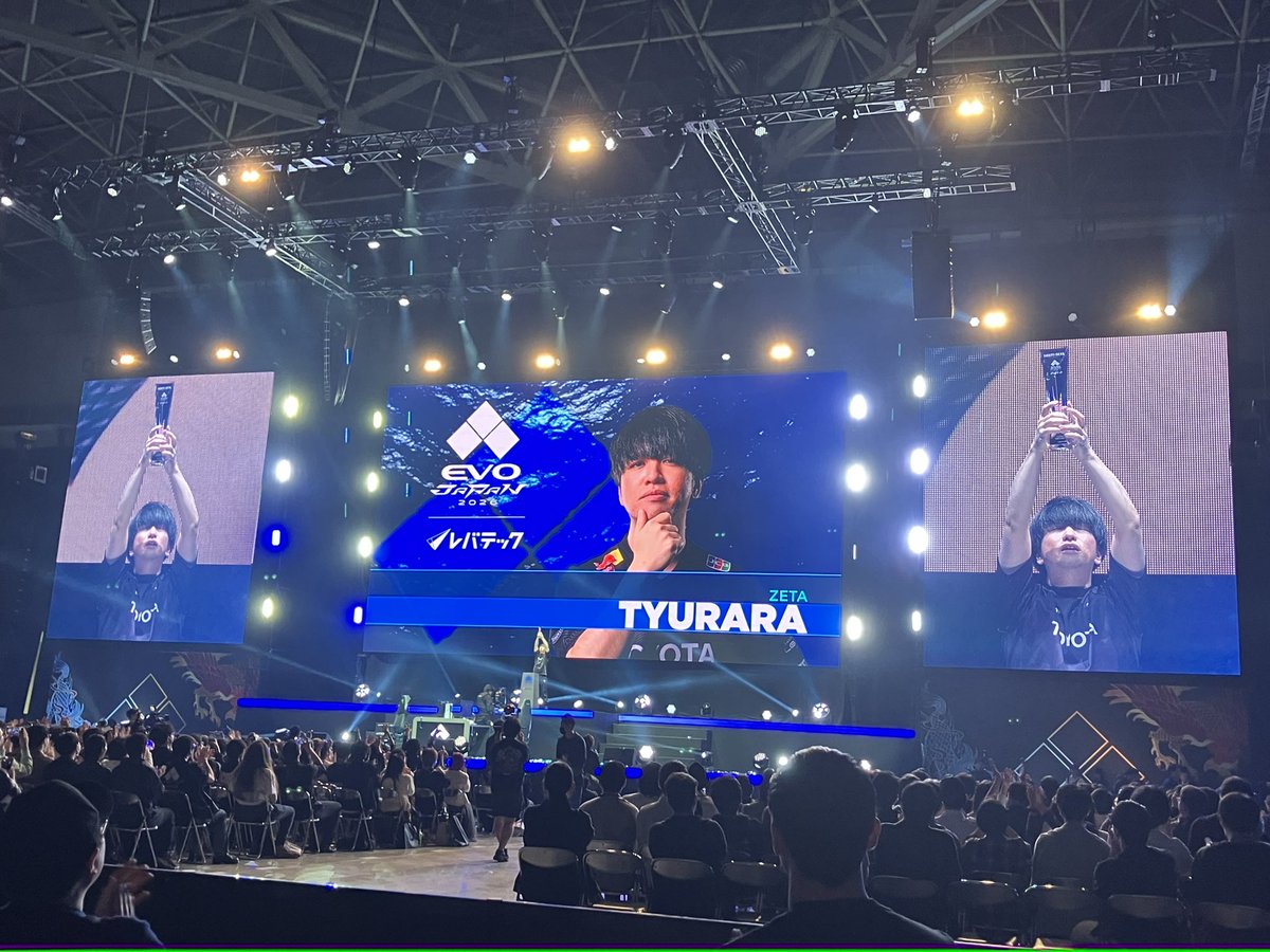 allagantalk's tweet photo. 今年もEVOに行って来ました！！
好きな選手が優勝したので個人的に激アツです！
#アラガントーク https://t.co/fooiFftyFI