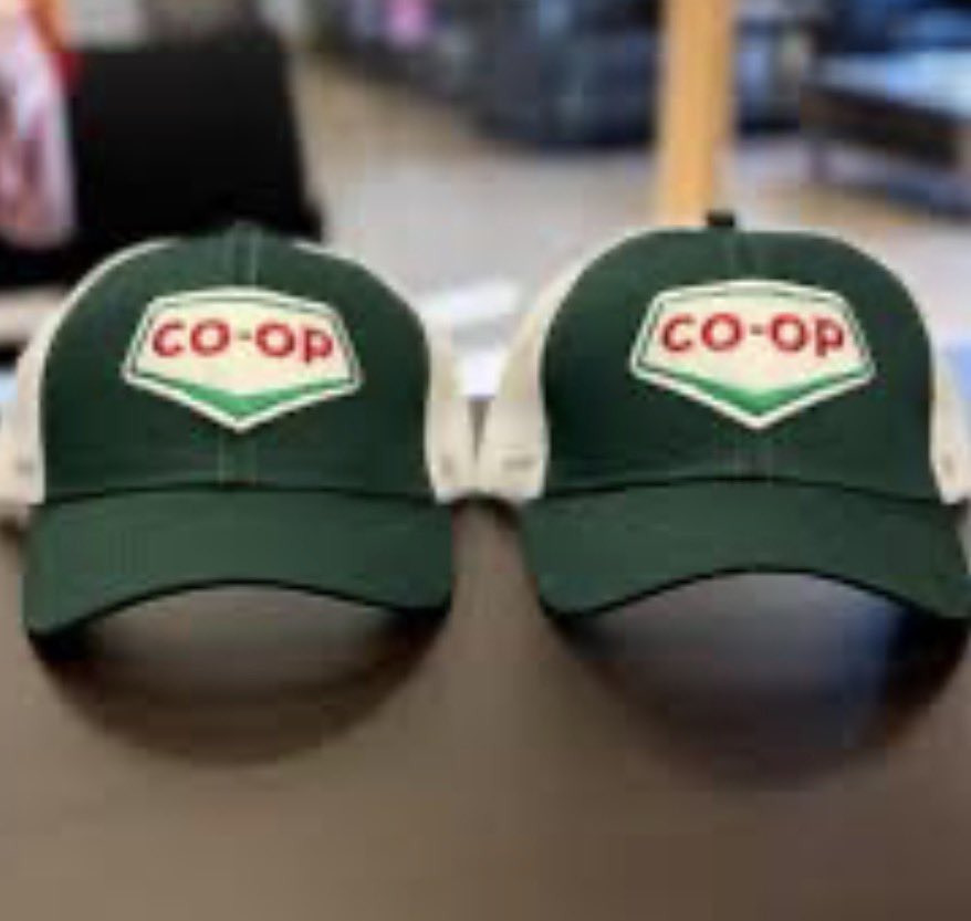 BradLam74471068's tweet photo. Ok #ontag. #canag #coop anyone come across , seen or have any of these throw back retro Co- op hats. ?? Would love to get a couple
They was a promo in Saskatchewan a year ago
Anyone got connections in the west
@QuickDickMcDick https://t.co/huCnQzGUnu