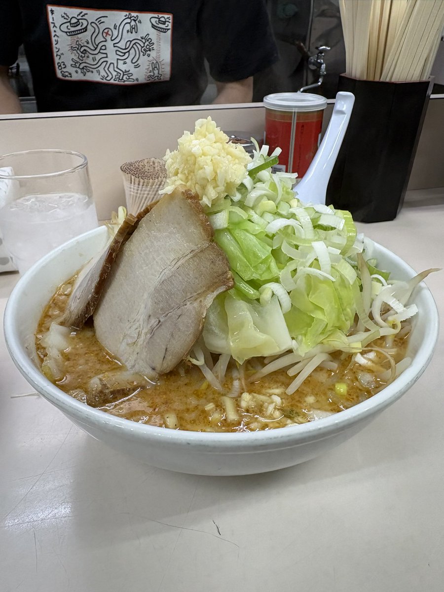 harappa_curry's tweet photo. 今日は家族でラーメン
奥さんがアレルギー持ちなので、家族で行くラーメン屋さんは五丈原さん一択
美味しいし、気の利いたサービスも最高
今日も勉強になりました
いつもありがとうございます♪
明日は朝早くからケータリングだから、ますらおとチャーシューおにぎりでスタミナチャージ https://t.co/5cU070MIpH