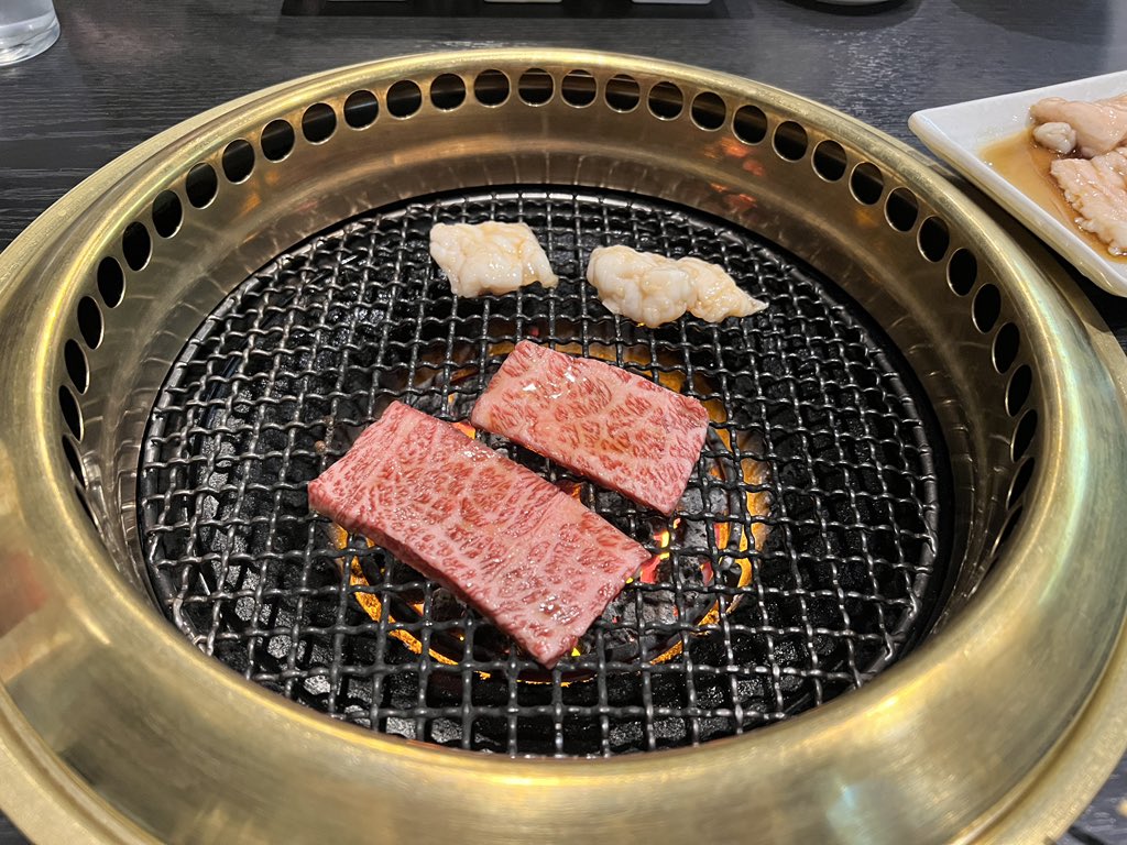 ナバナオキ tweet media