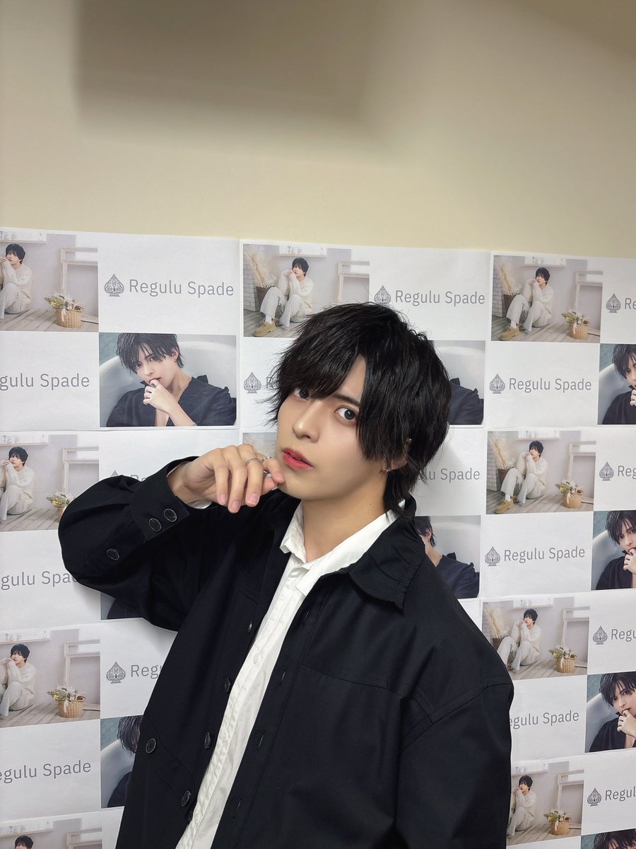 nkpn_yuki's tweet photo. "カレンダー発売記念イベント" in東京
ご来場ありがとうございました！

応援してくれてるみんなに直接会えるのは
嬉しいしこれからも大事にしていきたいです☺️

このカレンダーがみんなの生活に馴染んで
毎月楽しい思い出で溢れますように！！！

次は5/5名古屋でお待ちしてます✨ https://t.co/VeNqckF8yo