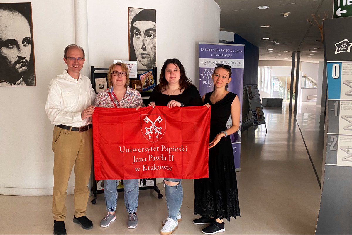 UNIMISTICA's tweet image. El equipo del departamento de marketing y promoción de @UPJP2 de Cracovia visita @UNIMISTICA Intercambiamos experiencias dentro del #Erasmus+