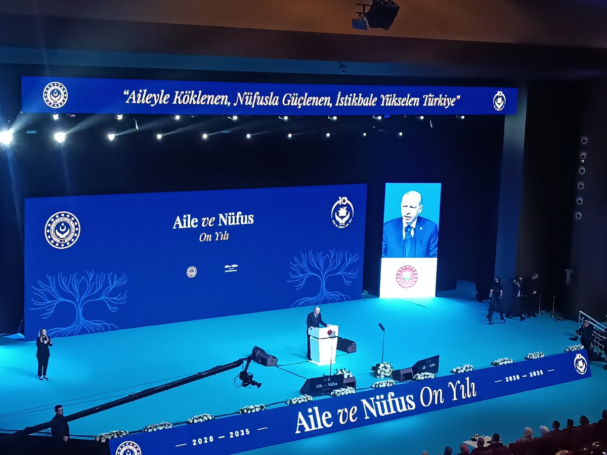 Esra Selvan tweet media
