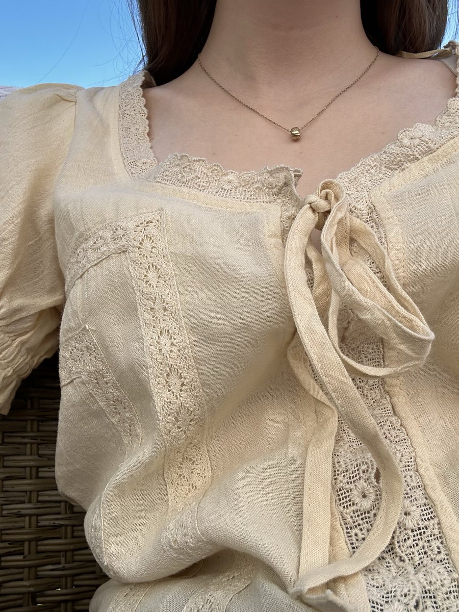 I didn't have time to get used to it being warm 😭 I'm wearing world's thinnest shirt and I'm so uncomfortable. I'm still in winter mode.