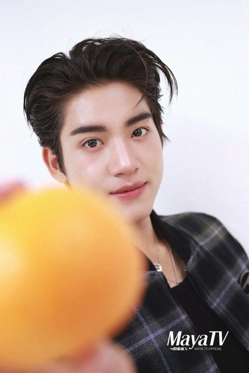 mayaonline2002's tweet photo. 📸✨️ โก๋2 สุดหล่อ  “แอลม่อน ภูมิสุวรรณ”#Almondbabybigboy ร่วมโปรโมทซีรีส์ “ต้นส้มอยู่บ้านเขา แต่ผลส้มหล่นมาบ้านเราตลอดเลย” #WhenOrangesFall 🍊🏡 

Interview📽🔗https://t.co/virSBPQXRl

ALMONDPROGRESS WOF PRESS TOUR

#MAYATVOFFICIAL
#แอลม่อนโปรเกรส #AlmondProgress https://t.co/YMIAB81wFT