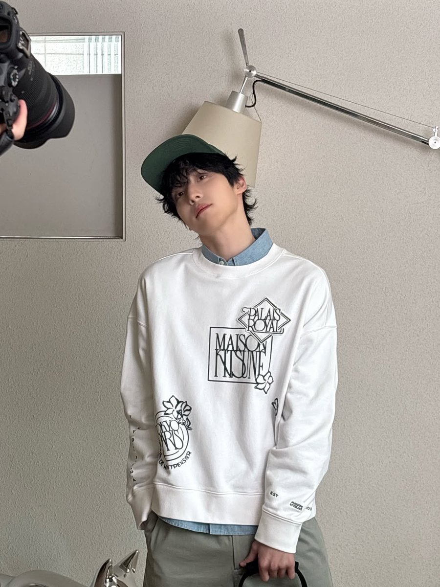 YunhoInfoBR's tweet image. #INSTA 📸 Atualização do Yunho em seu Instagram [3/4]

🐶: Bastidores pela primeira vez em um tempo

IG: yunou._.u

#YUNHO #윤호 #ATEEZ #ATINY #ateezbrasil #YUNHOxMaisonKitsuné 🐬