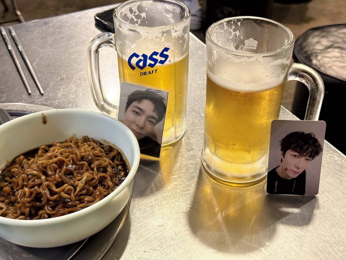 우성이가 ㄴㅁ 보고싶어서 동네 친구를 소환햇읍니다. . .☺️