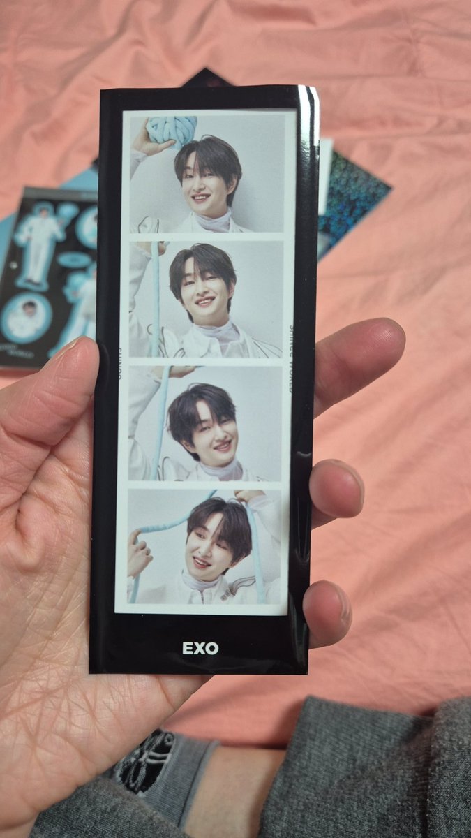 I got EXO lol
Come fa sta agenzia a essere così ritardata mamma mia