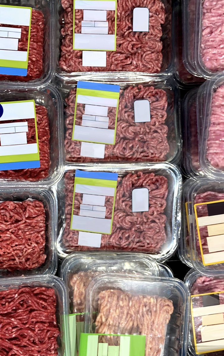 ReciklerkoCans's tweet image. Ground Beef at supermarket refrigerator

istockphoto.com/portfolio/Pand…

@iStock @GettyImages 
@whatsontheshel1 
@goranpandza 
@deworkstudio 

#GroundBeef #supermarket #refrigerator #grocerystore #retaildesign #brandless #meat #foodandbeverage
