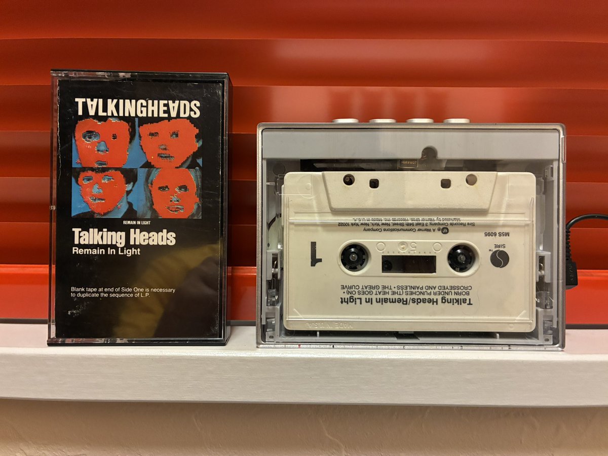 masuya57577's tweet image. Talking Heads_Remain In Light（米 Sire M5S 6095）
 #NowPlaying
 #cassette