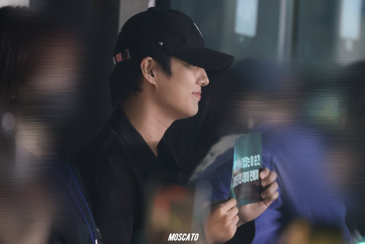 온즈. . . tweet media