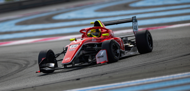 Italiaracing's tweet photo. Le Castellet, gara 1: #AlAzhari stalla, #Egozi vince - @Eurocup_3 

https://t.co/c4IzDKrACH via @italiaracing.net https://t.co/QvFX00H1pQ
