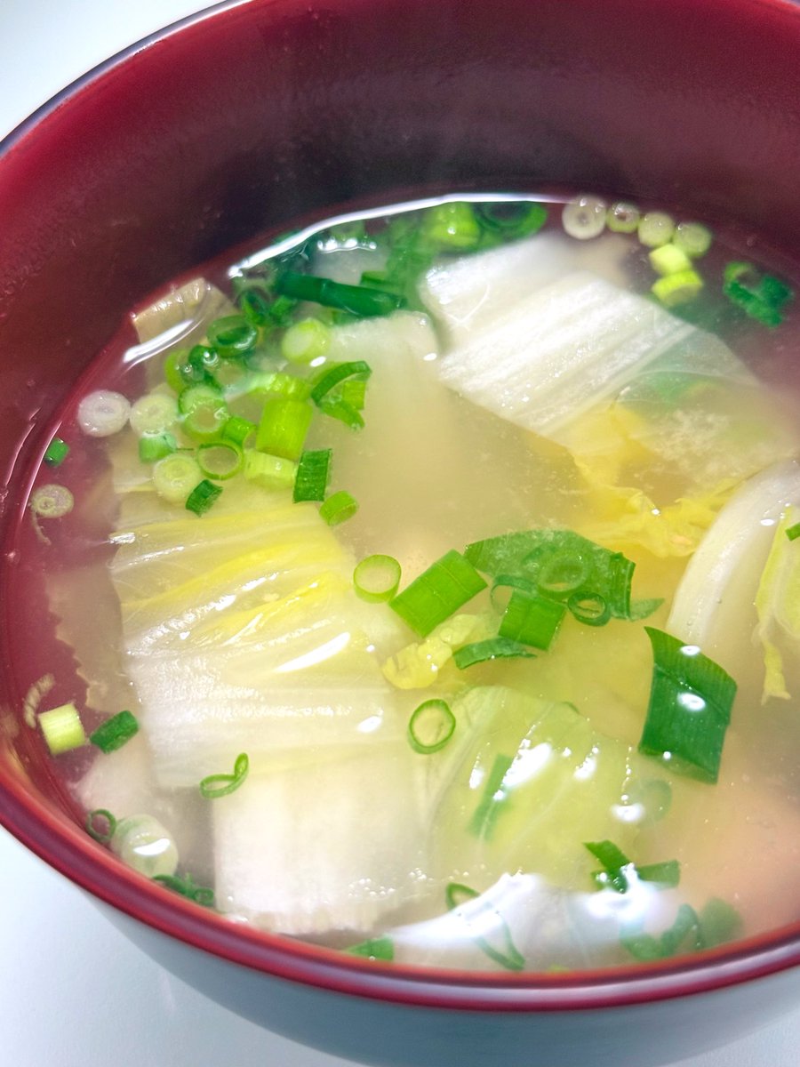 shisyou9's tweet image. 本日のおうちごはん🍽️

●カレイの煮付け
●ハマチのお造り
●キャベツとひき肉の炒め物
●ハマチのあらと白菜の味噌汁

お魚づくしの晩ごはんでした😆

#おうちごはん　#おうちごはん𓎩𓌉𓇋 #dinner #今日の料理　#料理記録　#自炊記録　#かれい