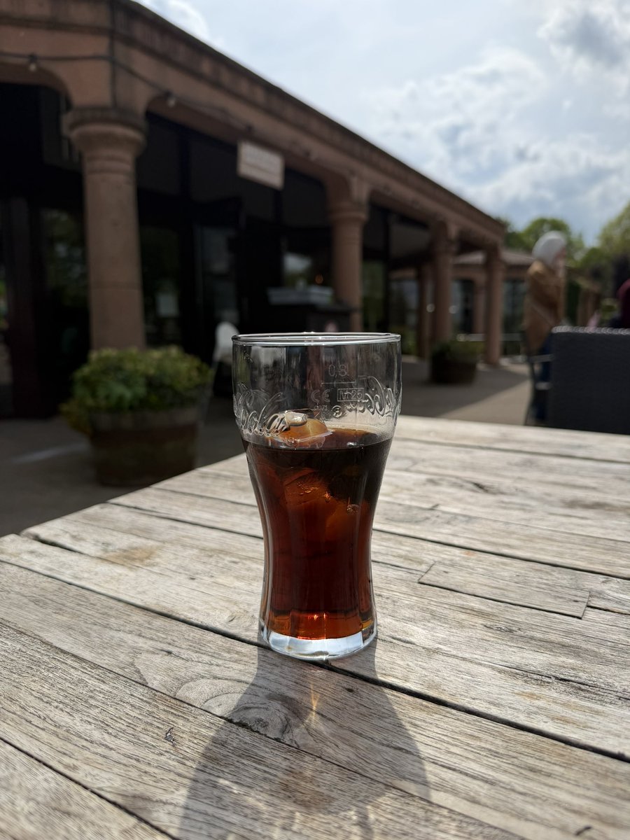 Early_Catalyst's tweet photo. Unemployed life sponsored by $BULL and $RKLB https://t.co/aasFTlNydS
