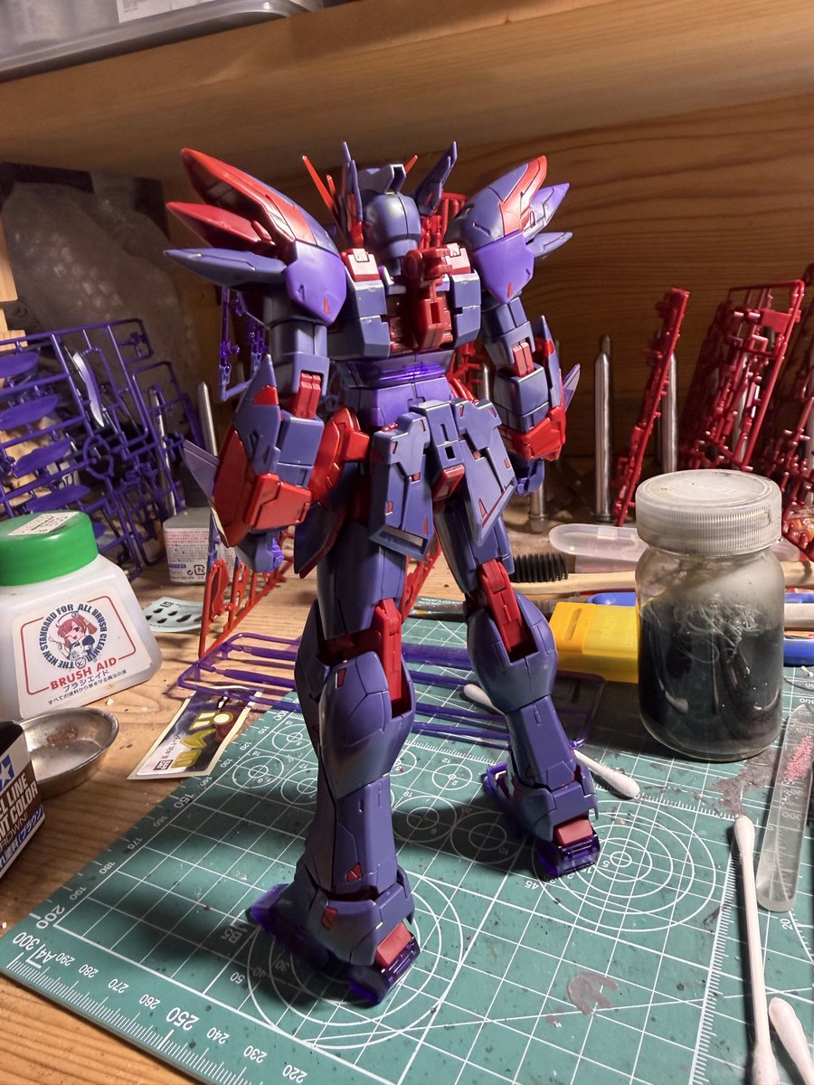 dangaiou's tweet photo. 今日のガンプラ制作！
脚部が完成したので合体！
すらっとした脚とそれを崩さない絶妙なフォルムが素晴らしいカトキさんのウィングゼロ☺️
明日はいよいよ翼だぜ👍
#ガンプラ
#MGウィングガンダムゼロEWコントラストカラー
#ガンプラ大好き https://t.co/JITQVJU4dW