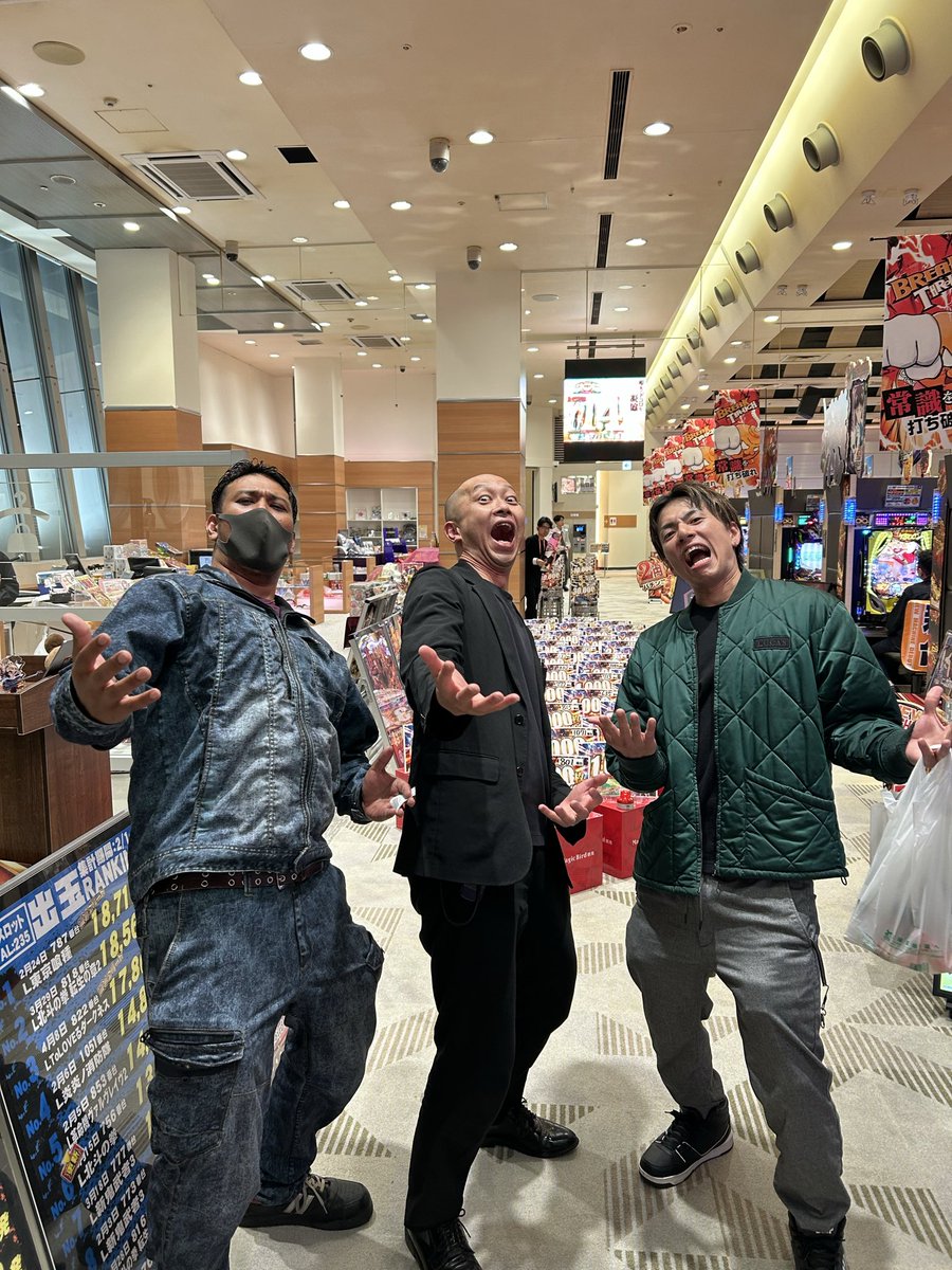 モモ店長（本体）👨‍🦲🍑マジックバード鶴見🦅 on X: 