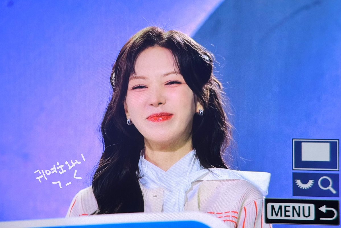 260502 한강대학가요제 #웬디 #WENDY
You're the one good thing I ain't questionin'