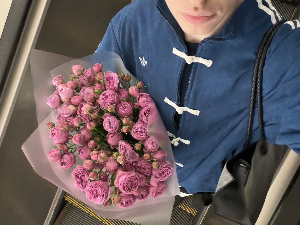 denis tweet media