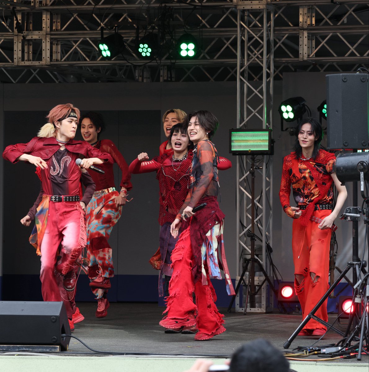 初めて観るけど、贔屓目無しでもっと世間に知られて欲しいと思う
ライブパフォーマンス楽しかった☺️

 #城島スタダ祭り
 #竜宮城