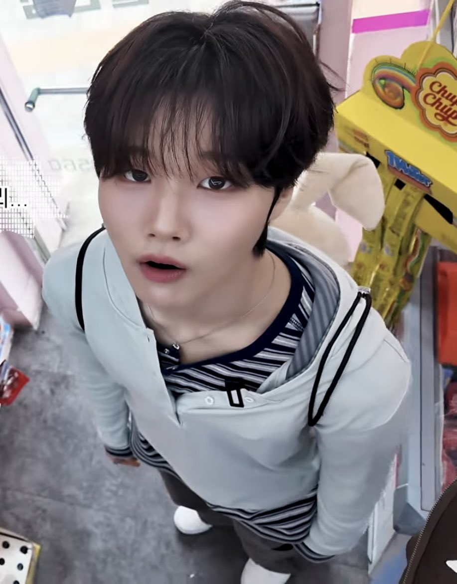 투투 tweet media