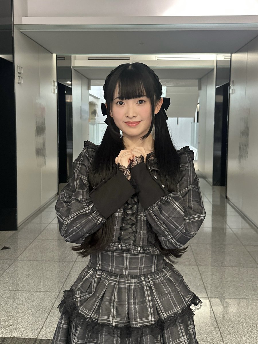 リアル特典会のチェキ楽しみすぎる…！ 何が当たるんだろう💙 サイン