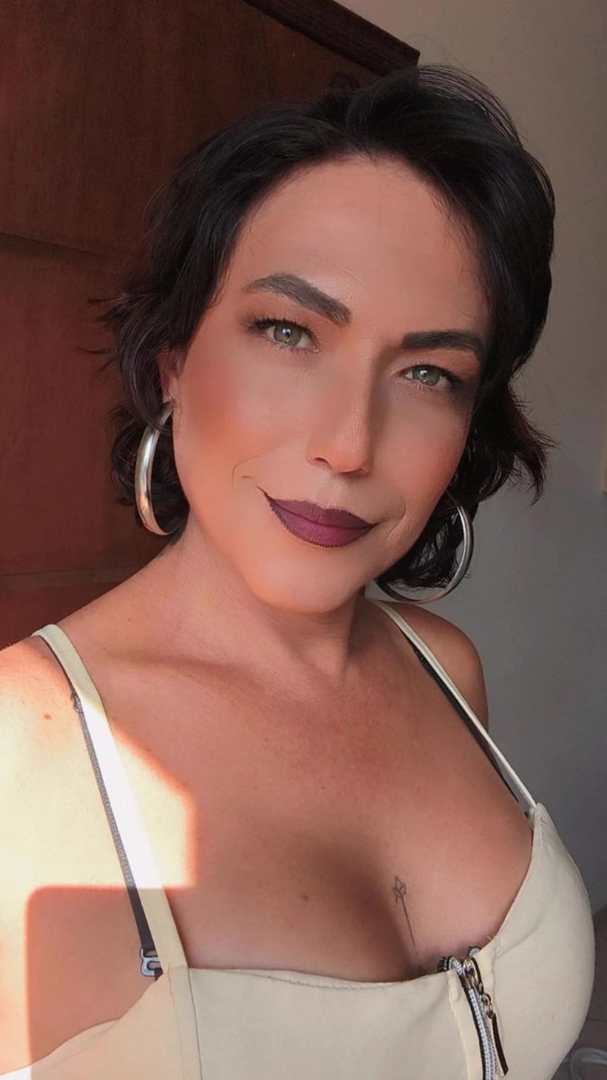 Ella Isabella tweet media