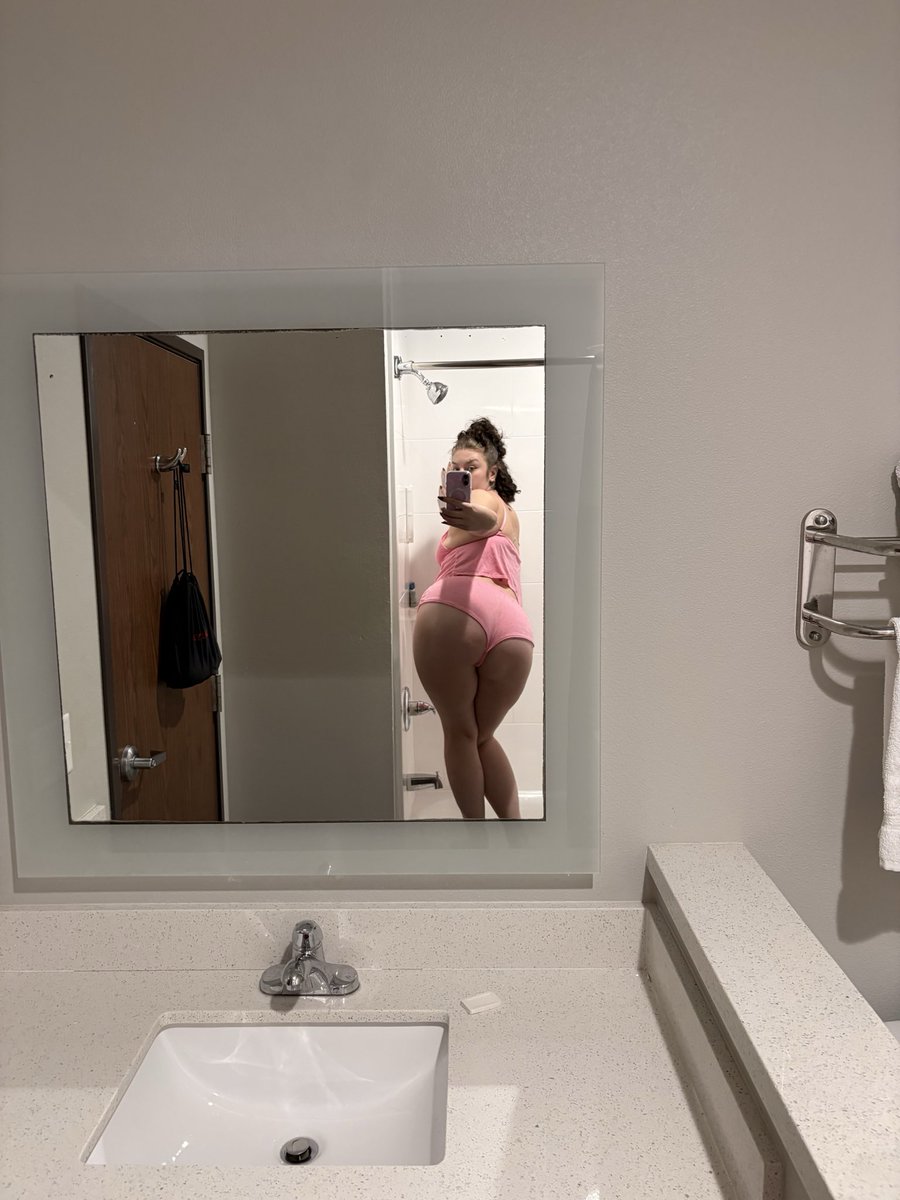 leilanie🤸🏼 tweet media