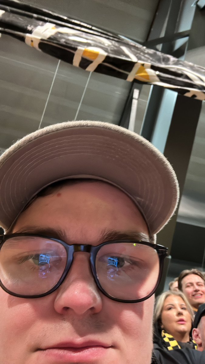 burt erik tweet media