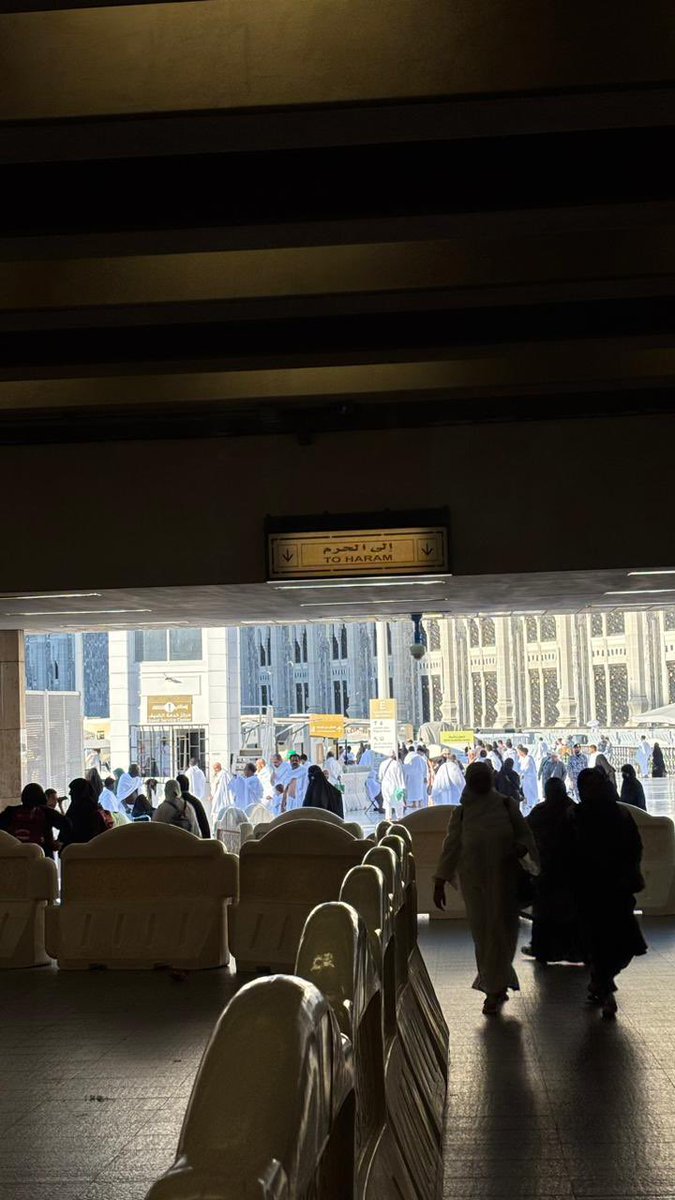 kciiog's tweet photo. اللهم لا تجعله آخر العهد ببيتك ، اللهم ارزقنا زيارة بيتك الحرام أعواما عديدة وأزمنة مديدة 🤍 https://t.co/I27xuepF4Z