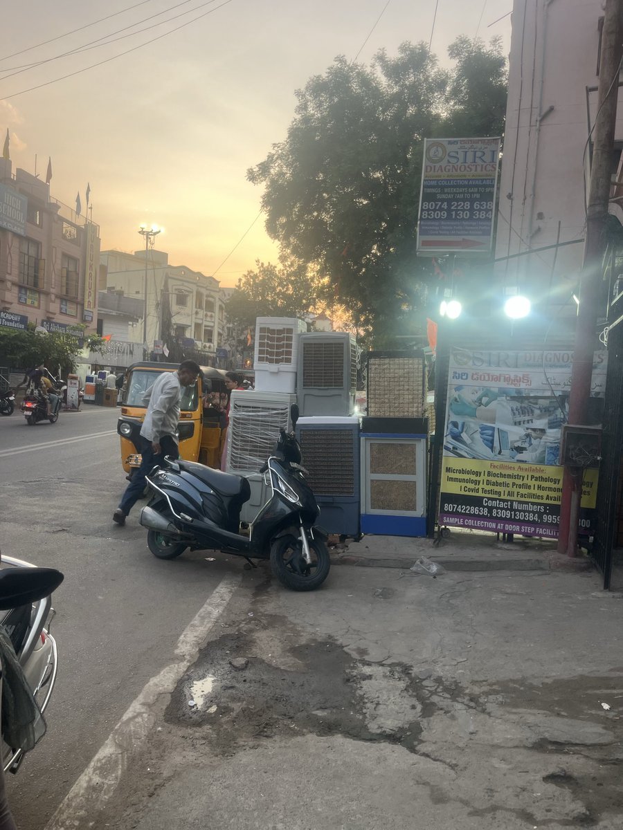 rameshk18nc's tweet photo. @GHMCOnline @CommissionrGHMC @ZC_Khairatabad @RamnagarUpdate @RamnagarBJP10 
This is how road was covered by coolers
I complaining since long back 
No response from GHMC or others
If something happens 
Then people will realise 
Gray response from GHMC 🙏🙏🙏 https://t.co/Y4tAjDOHgL