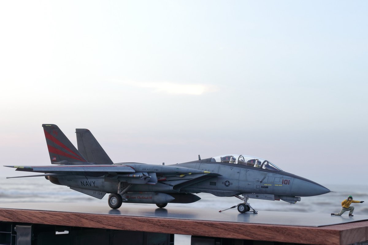 TONKA2225's tweet photo. タミヤ 1/48 グラマン F-14Aトムキャット 完成
完成はかなり前にしてましたが時間が無くて遅くなりました
これが撮りたかったまである夕日よありがとう。
#TONKAのトムキャット #EFSE #ΞSMSΞ https://t.co/oUsvrPRwvZ