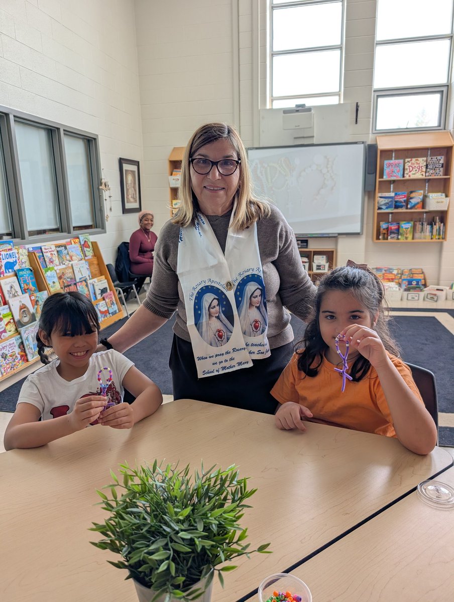 STFXE_DPCDSB's tweet image. Our Well-Being Day was a wonderful success! 💙 Students reflected in faith, built positive connections, and explored healthy habits to support their overall wellness. #CatholicEducation #WellBeing #StudentSuccess